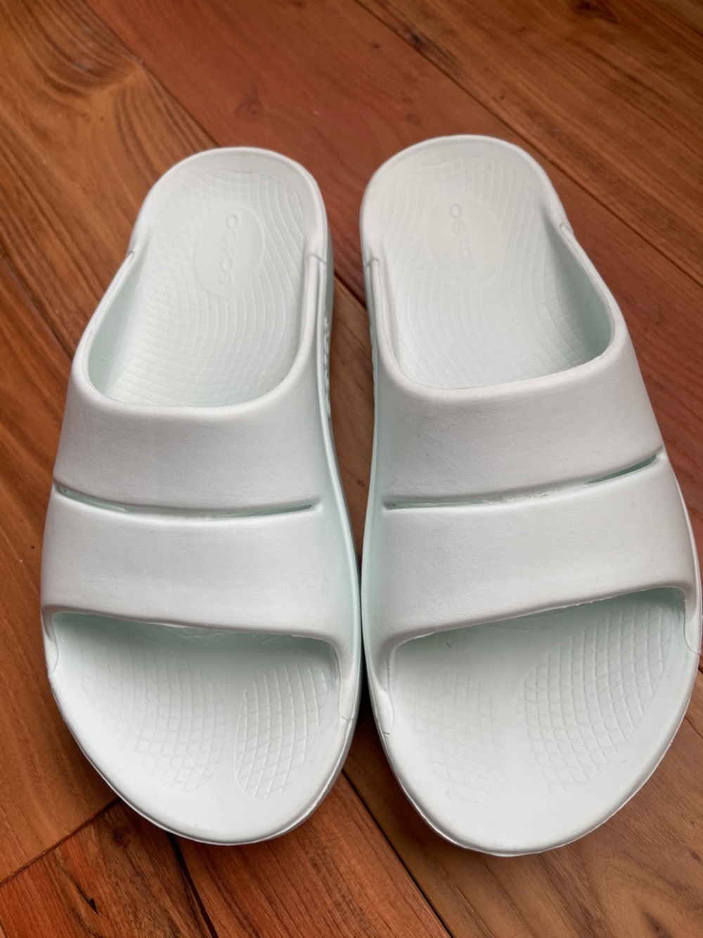 OOFOS Light Mint Green Slide Sandals